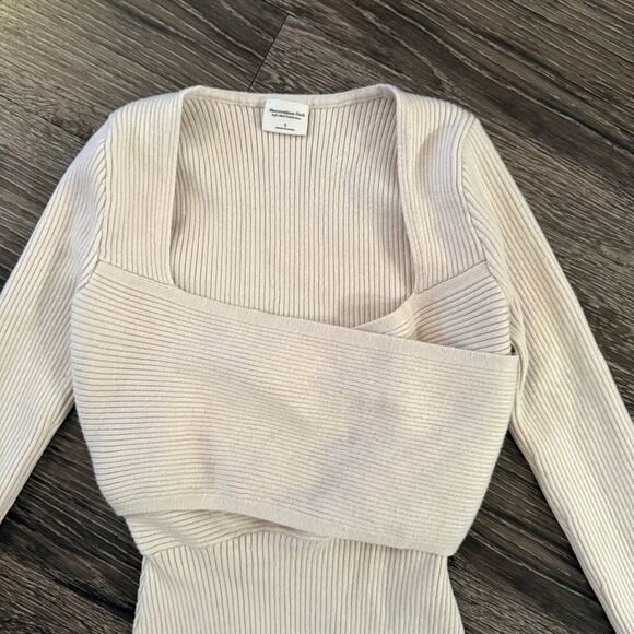 Abercrombie & Fitch Knit Ribbed Faux Wrap Bodysuit - Picture 2 of 4
